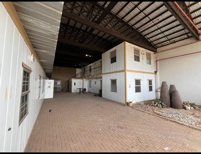 700M² WAREHOUSE TO LET IN DALVIEW